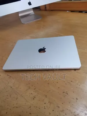 New Laptop Apple MacBook Air 2025 M4 16GB Apple M4 SSD 256GB