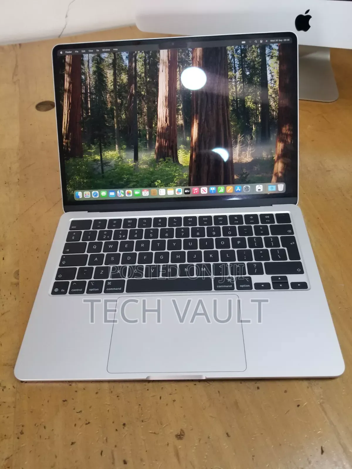 New Laptop Apple MacBook Air 2025 M4 16GB Apple M4 SSD 256GB