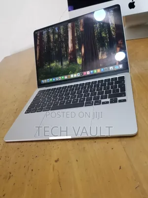 New Laptop Apple MacBook Air 2025 M4 16GB Apple M4 SSD 256GB