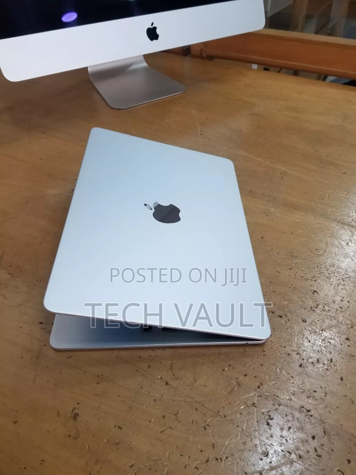 New Laptop Apple MacBook Air 2022 M2 8GB Apple M2 SSD 256GB