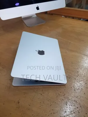 New Laptop Apple MacBook Air 2022 M2 8GB Apple M2 SSD 256GB