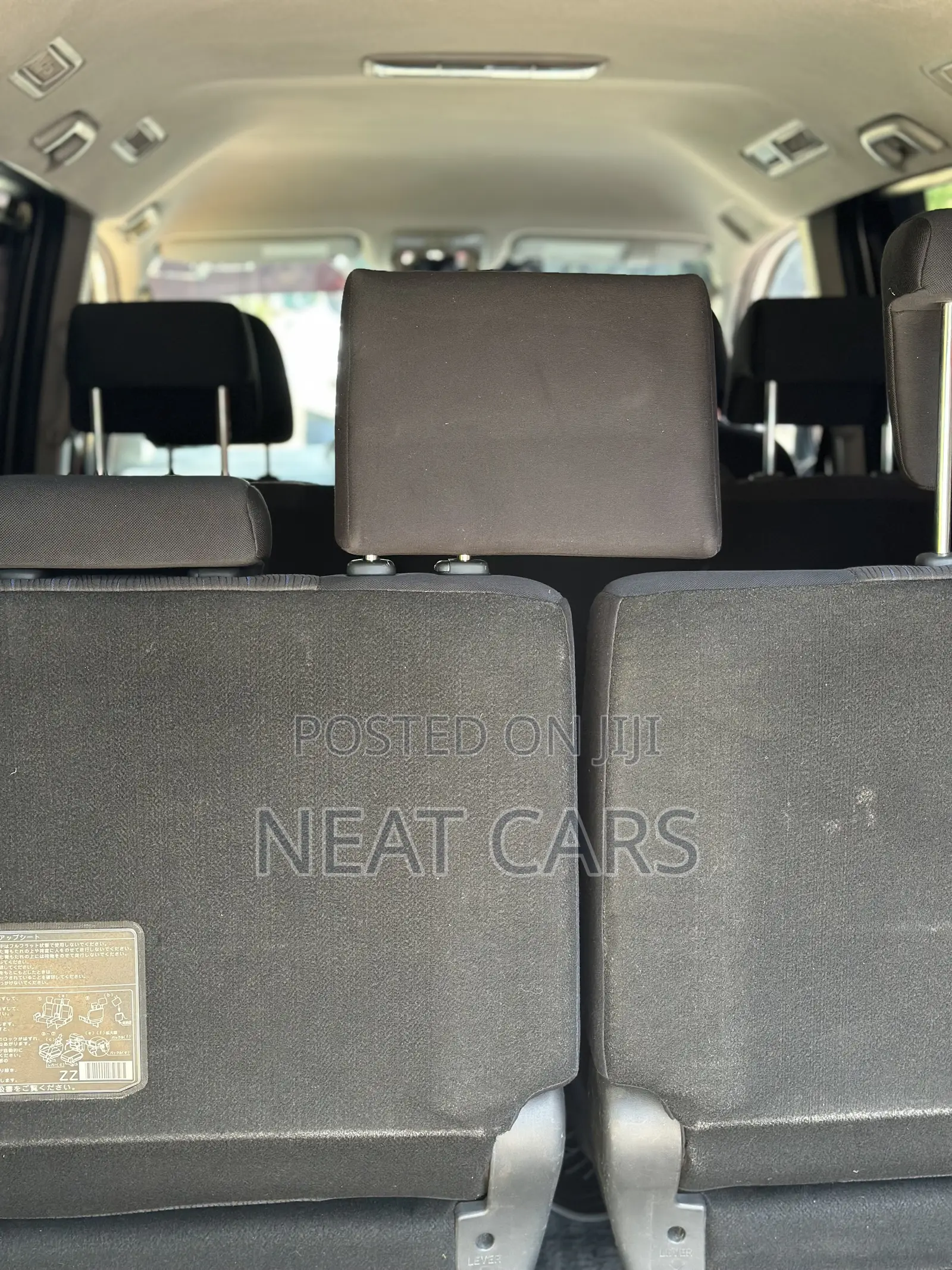 Toyota Noah 2011 Silver