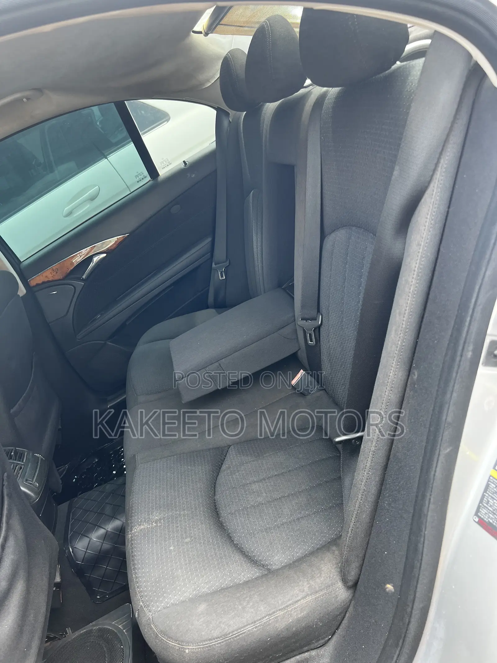 Mercedes-Benz E300 2008 Silver