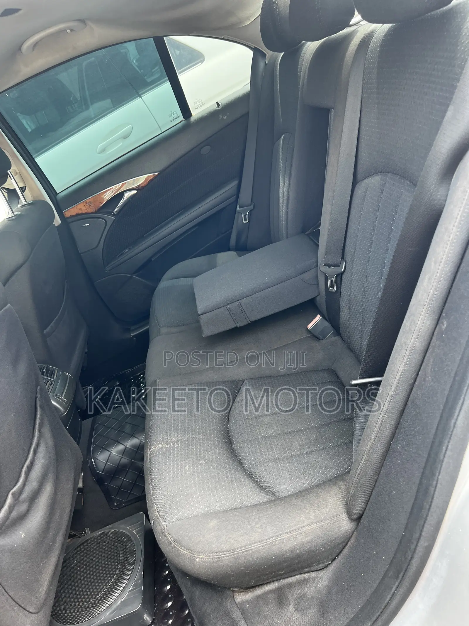 Mercedes-Benz E300 2008 Silver