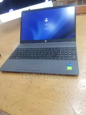 New Laptop HP 15-dw0037wm 8GB Intel Core i5 SSD 256GB