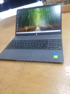 New Laptop HP 15-dw0037wm 8GB Intel Core i5 SSD 256GB