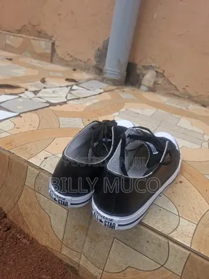 Black Low Top All Star Sneakers – Size 9.5
