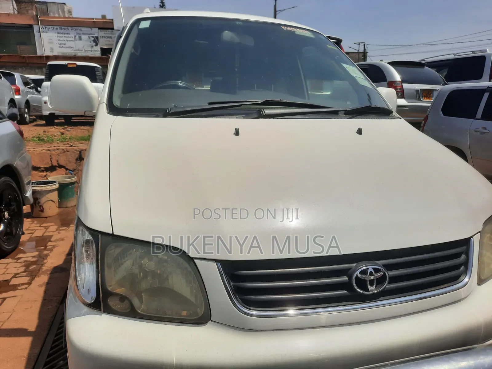 Toyota Noah 2001 White