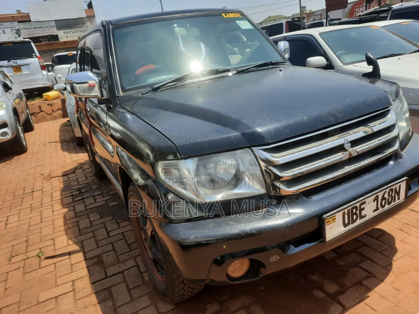 Mitsubishi Pajero IO 2000 Black