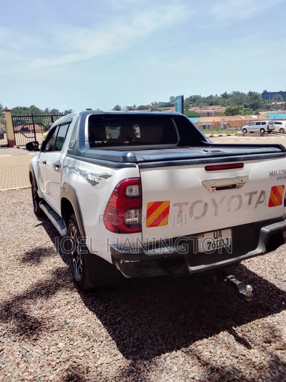Toyota Hilux 2021 White