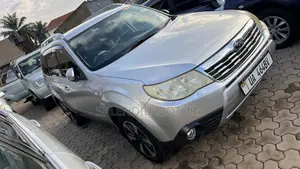 Subaru Forester 2010 Silver