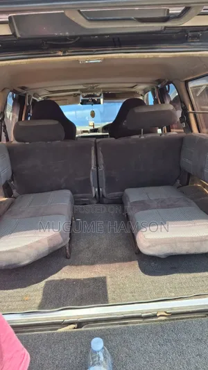 Toyota Land Cruiser 2000 Green