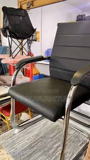 Office Visitors Chair for Simple Office