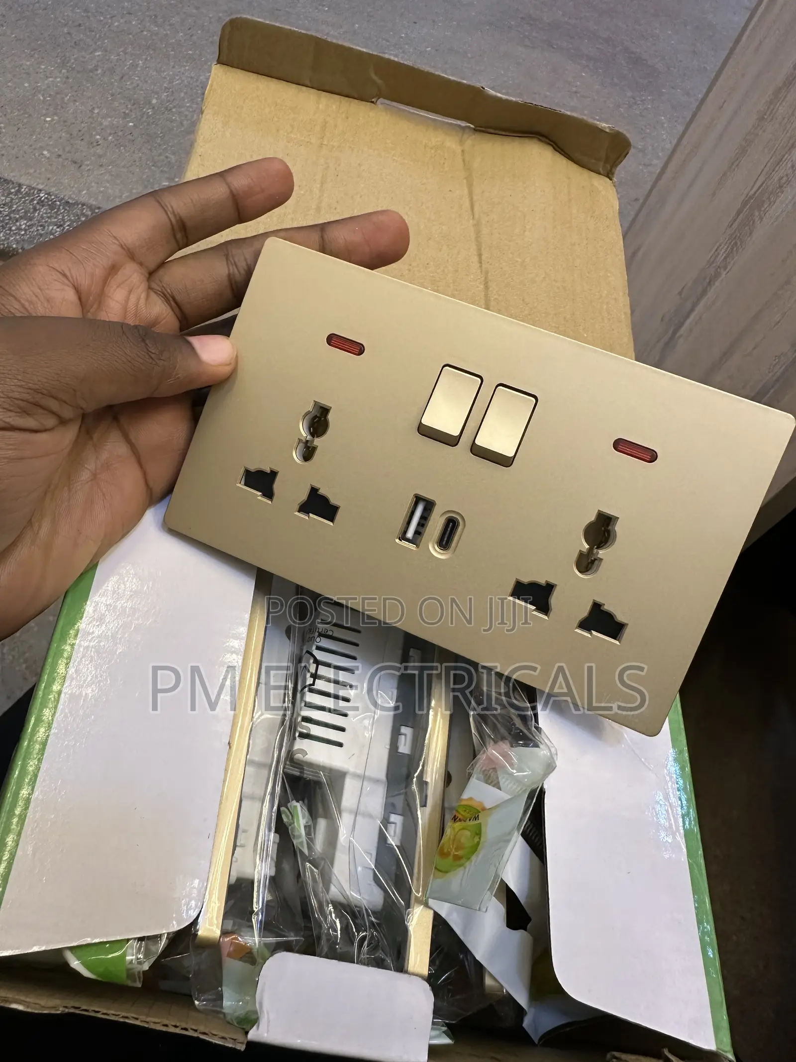 Double Socket Type C Plus USB Gold