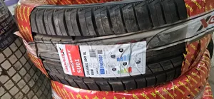 245/45r21 Roadx SU01 Tyres