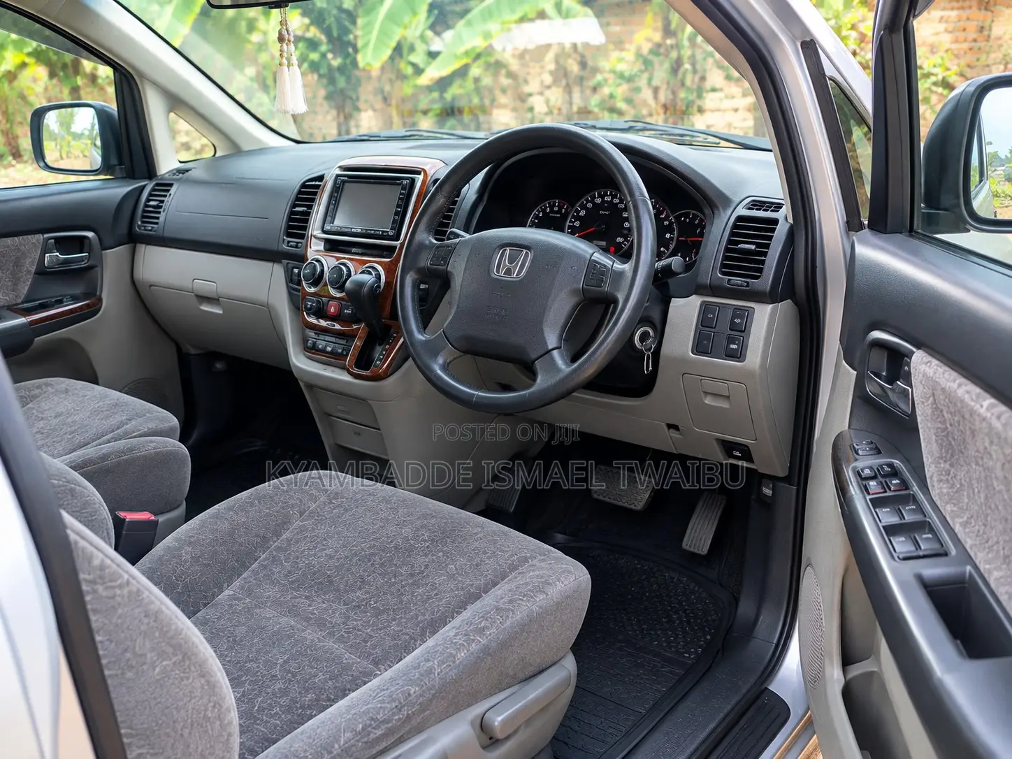 Toyota Noah 2.0 FWD (8 Seater) 2005 Silver