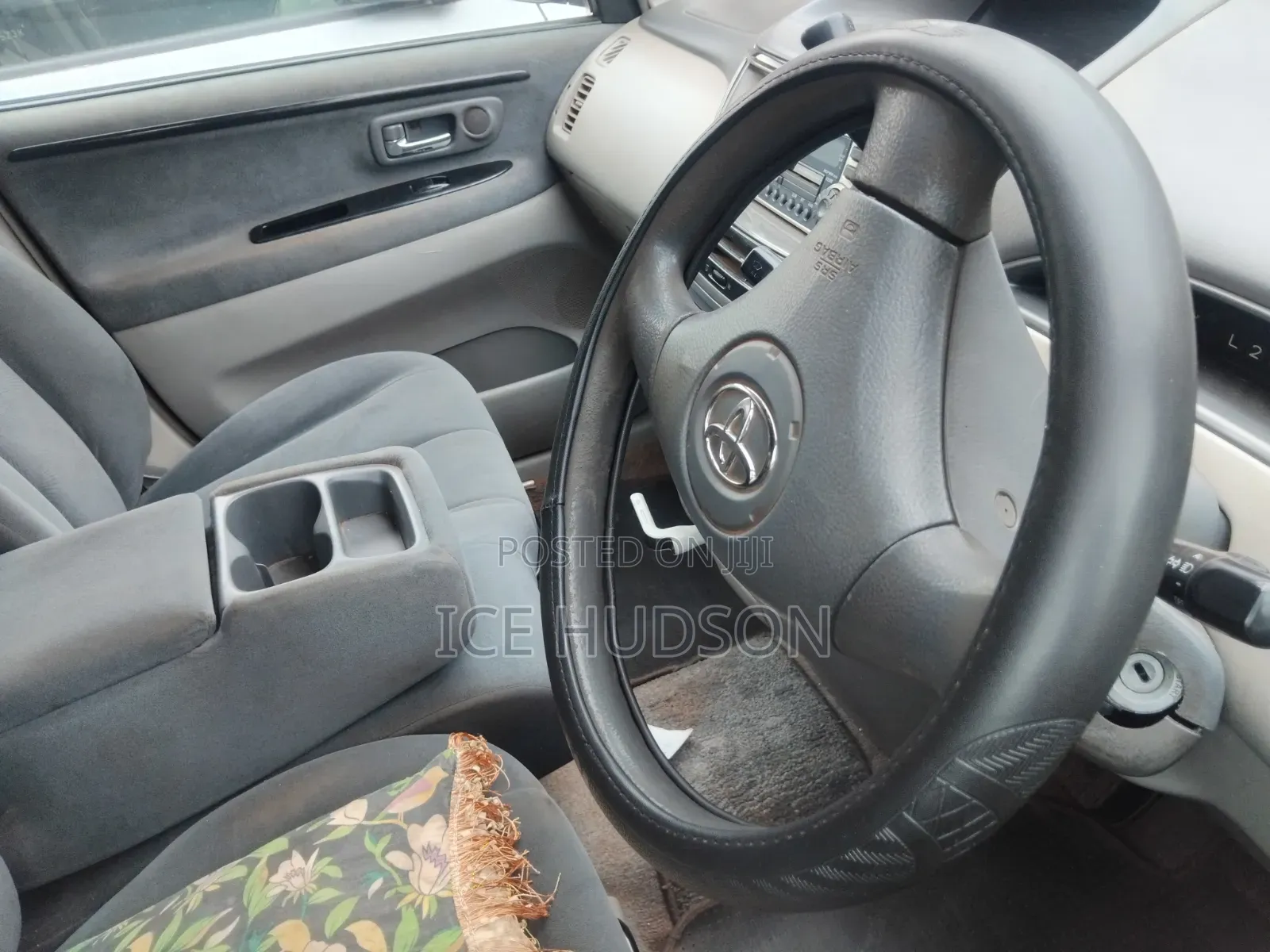 Toyota Nadia 2003 Gray