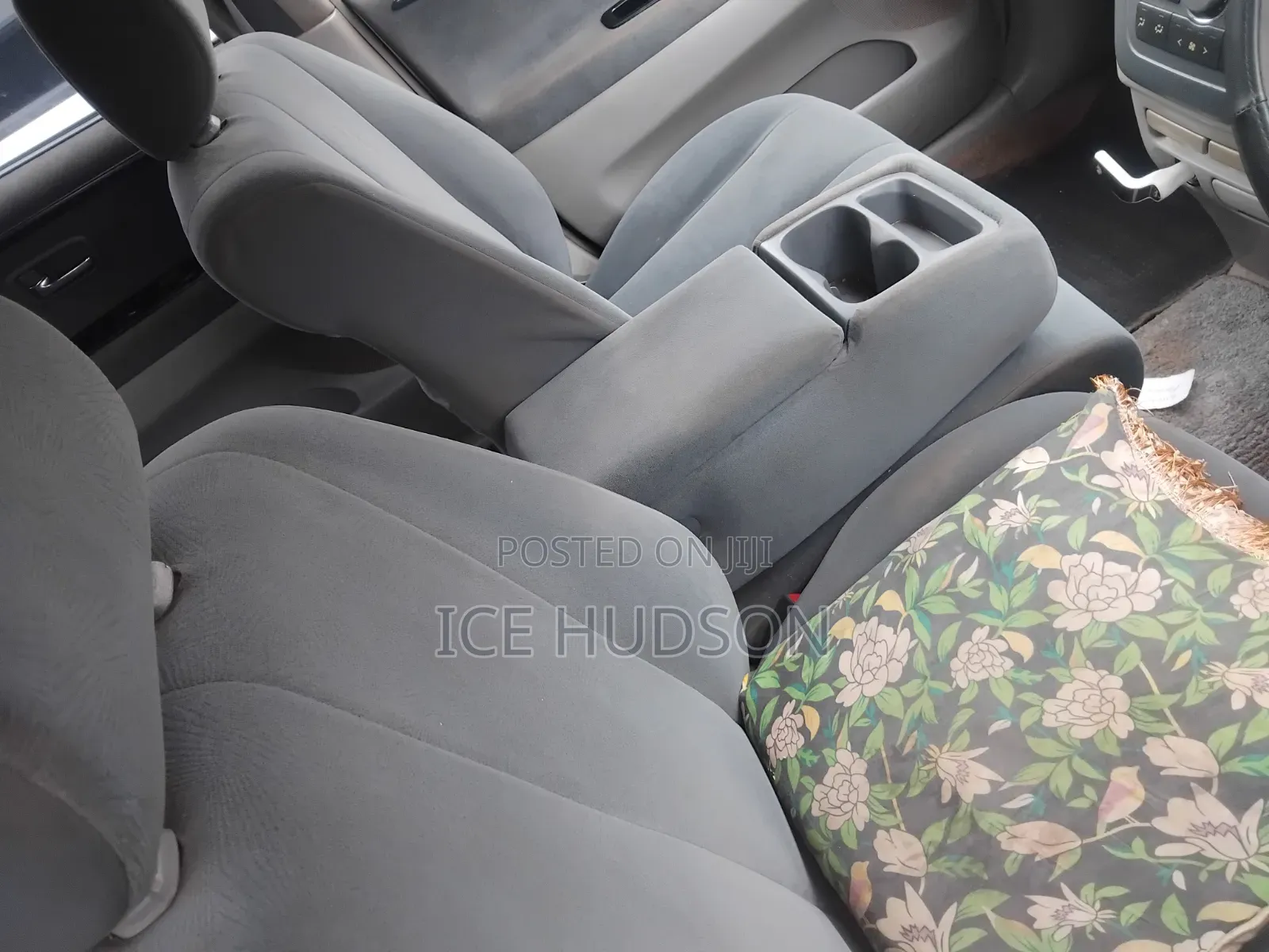 Toyota Nadia 2003 Gray