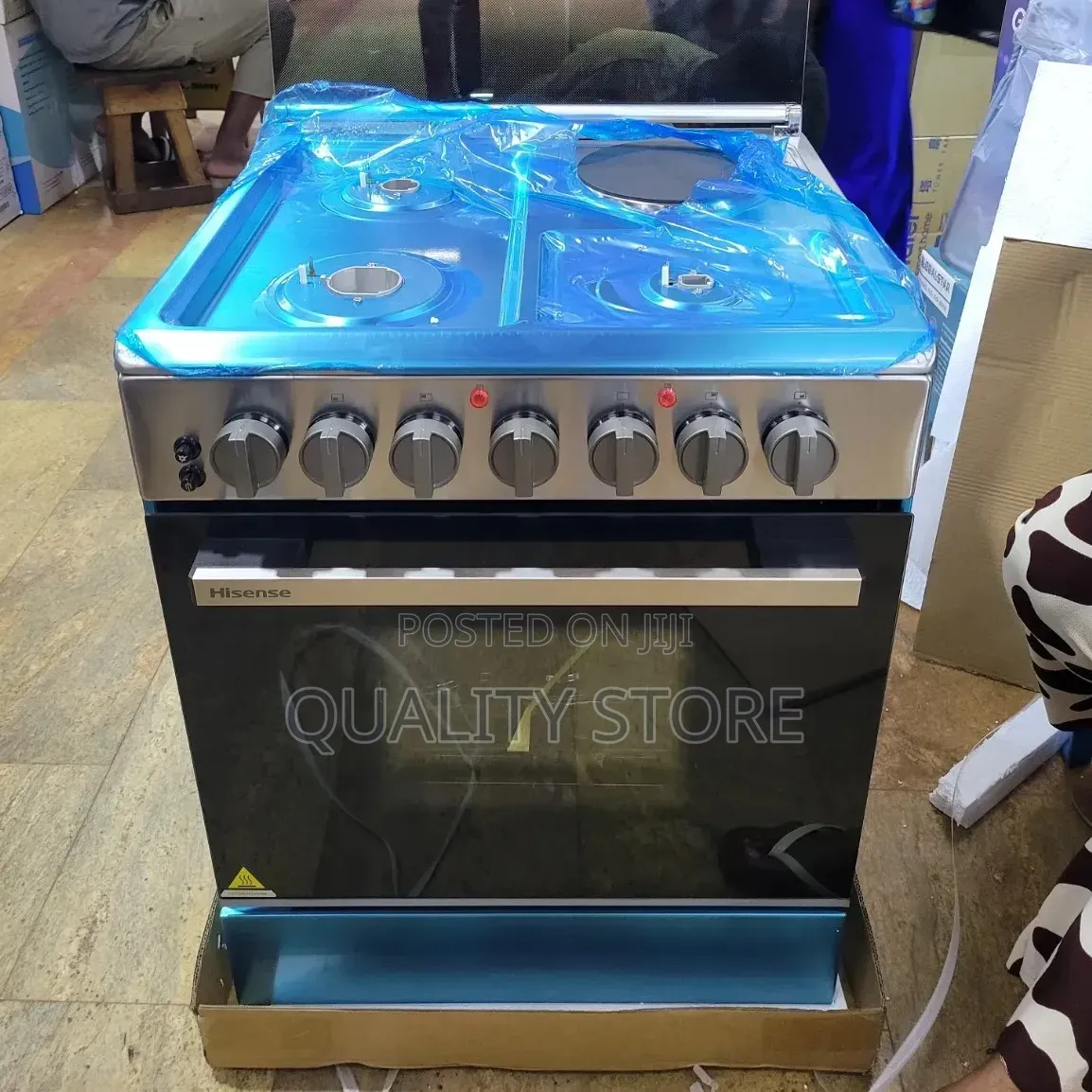 Hisense 3 + 1 Stand Cooker (60×60)