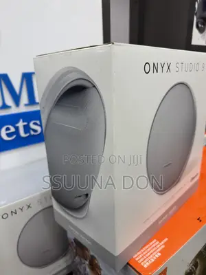 Onyx Studio 9