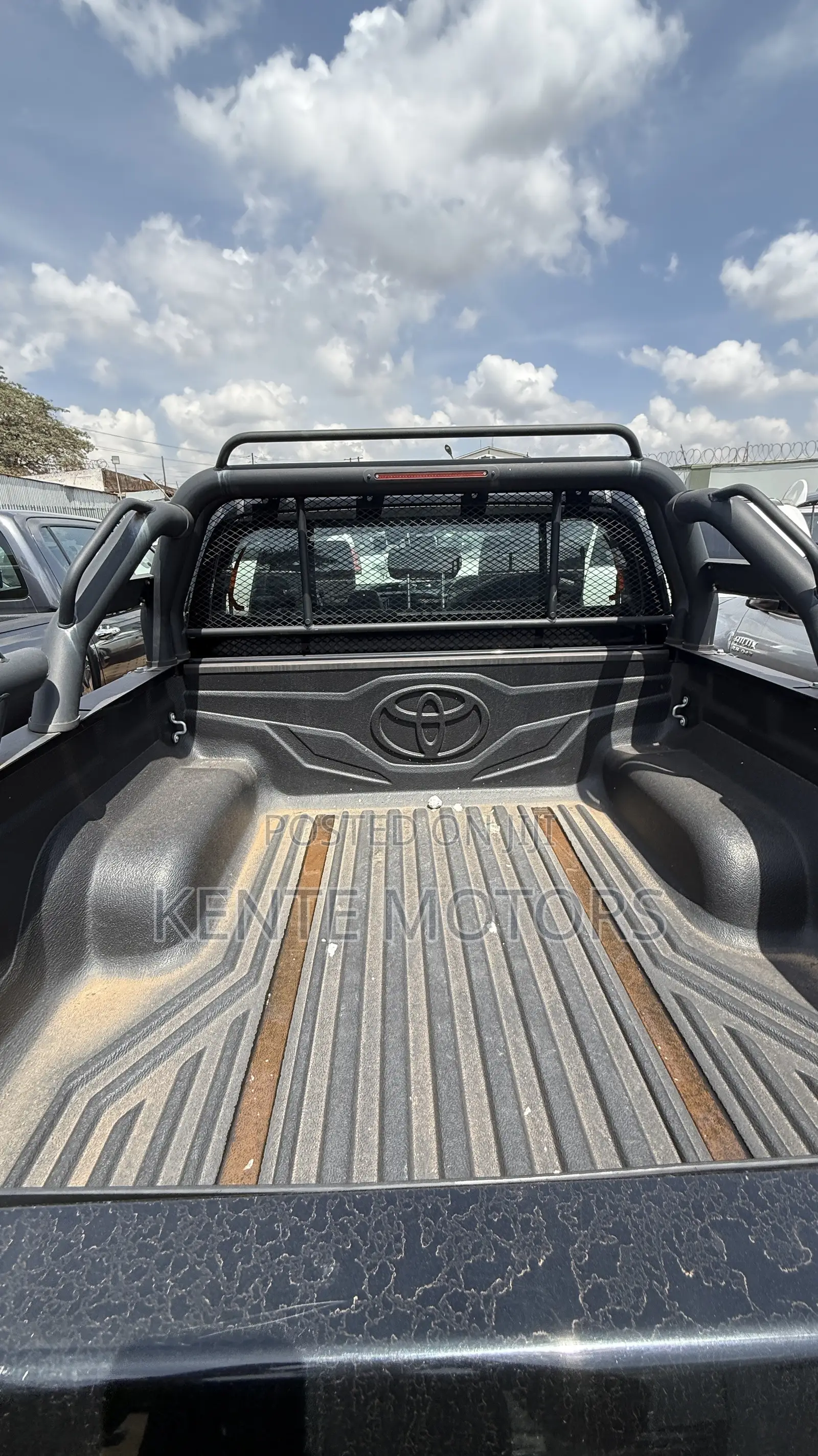 Toyota Hilux Revo Double Cab Deisel 2.8 AWD 2022 Black