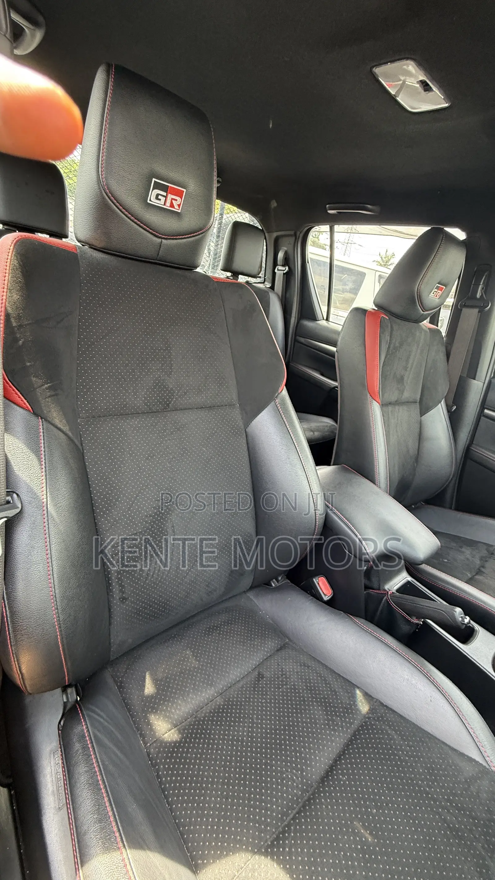 Toyota Hilux Revo Double Cab Deisel 2.8 AWD 2022 Black
