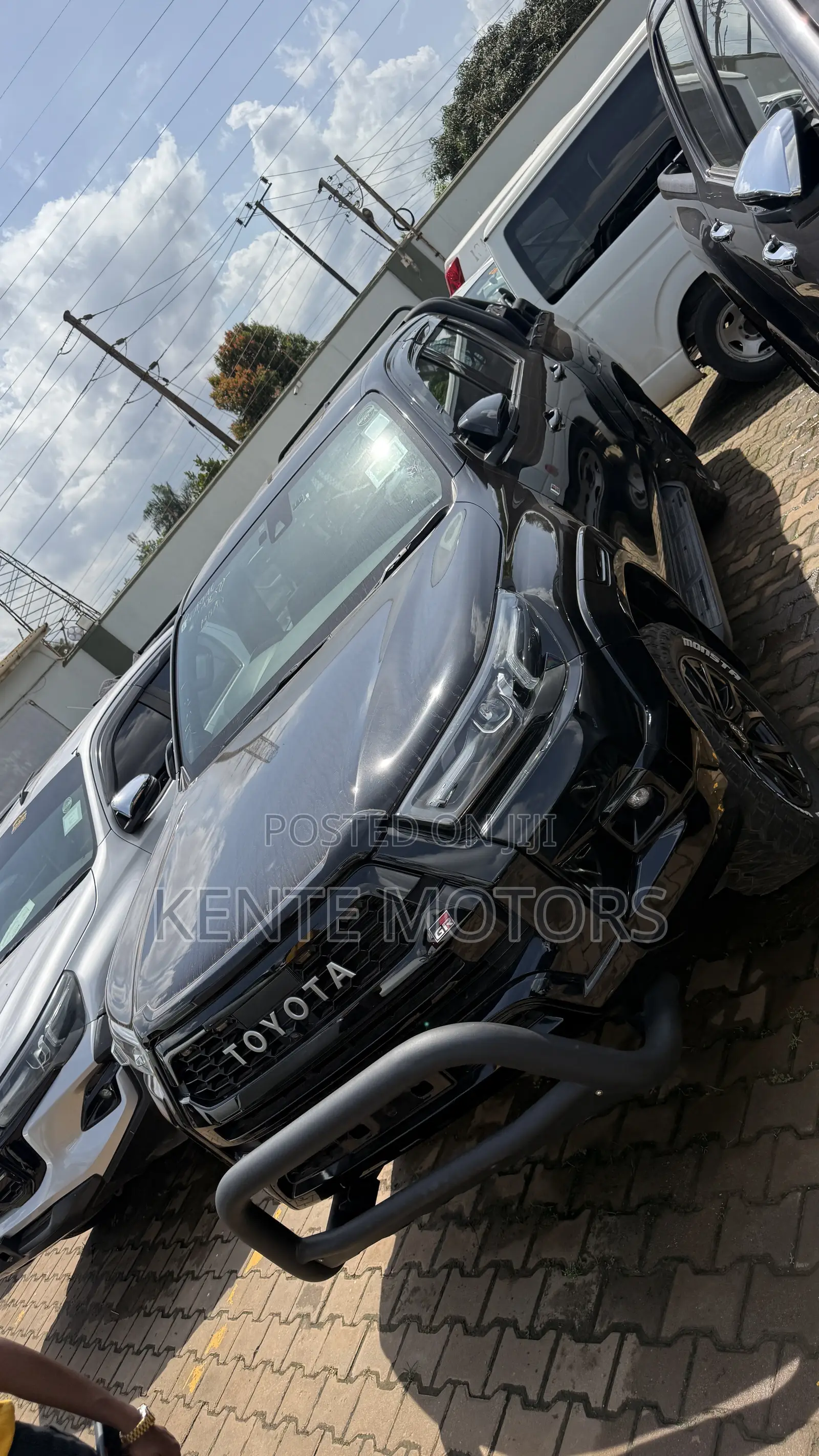 Toyota Hilux Revo Double Cab Deisel 2.8 AWD 2022 Black