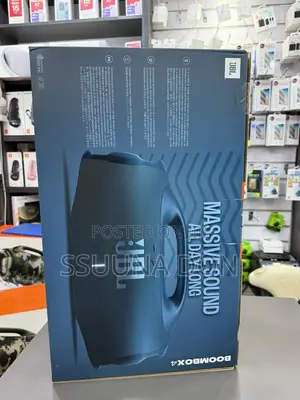 JBL BoomBox 4