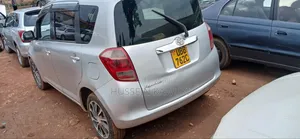 Toyota Ractis 2008 Silver