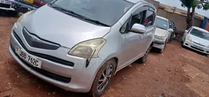 Toyota Ractis 2008 Silver