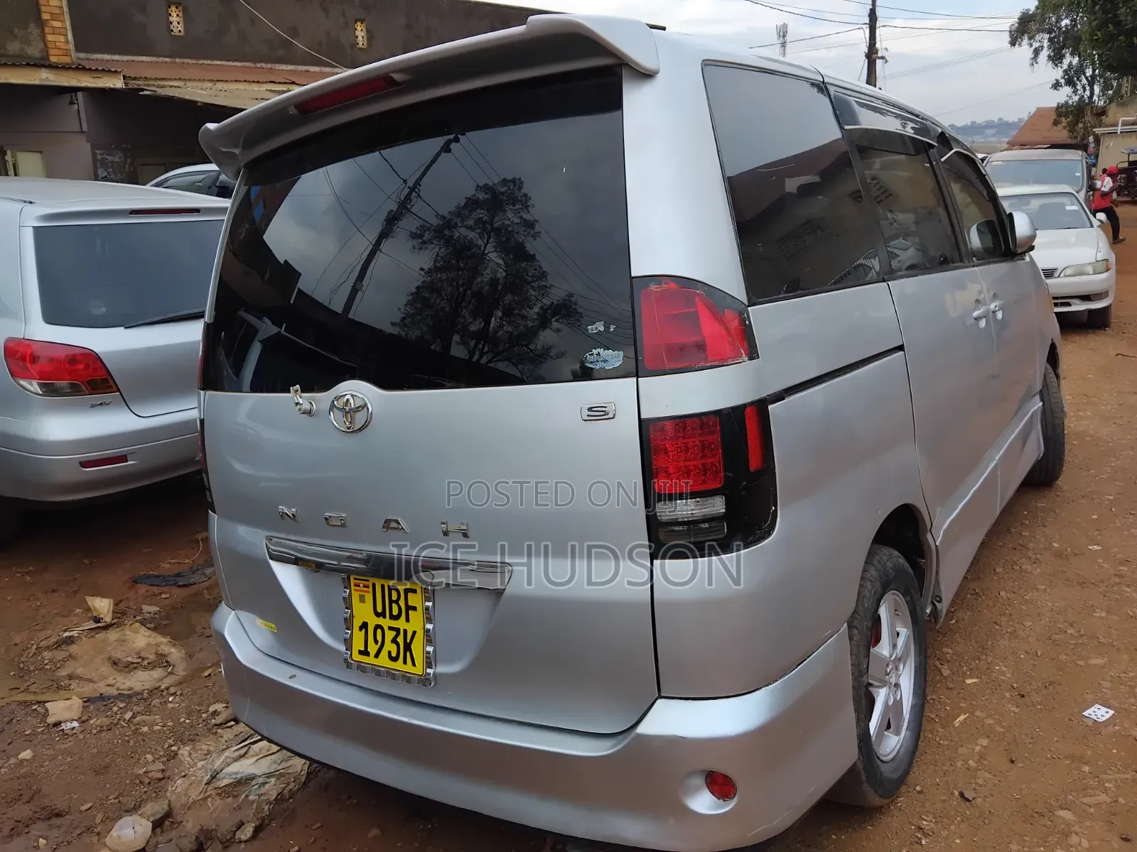 Toyota Noah 2006 Gray
