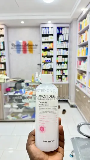 TonyMolly Wonder Ceramide Moch Nourishing and Moisturizing Toner 500ml