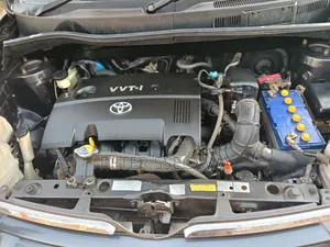 Toyota Sienta 2007 Gray