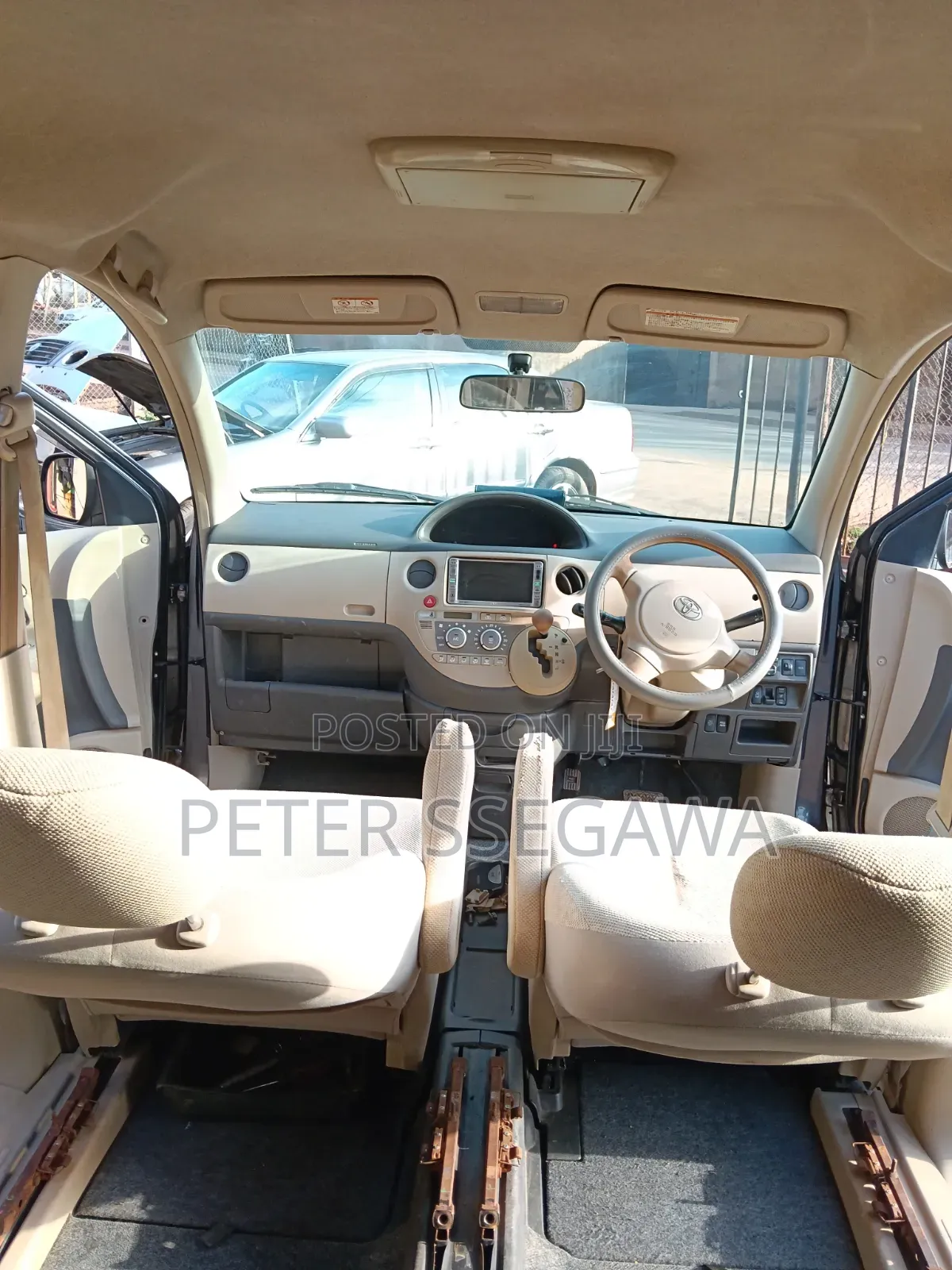 Toyota Sienta 2007 Gray