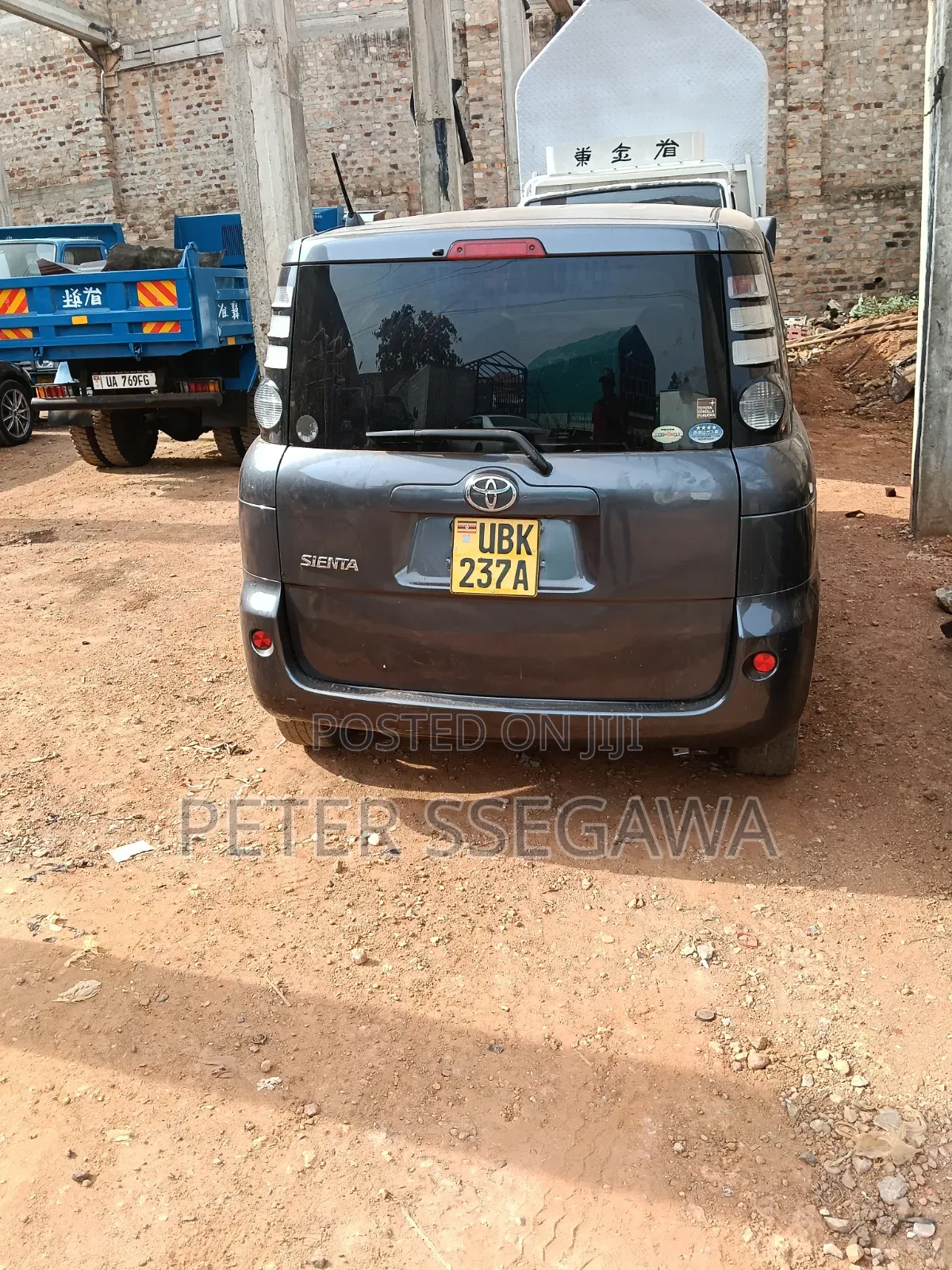 Toyota Sienta 2007 Gray