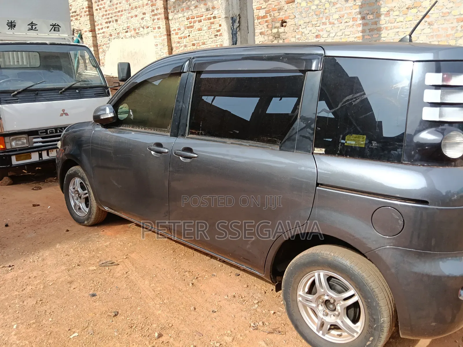 Toyota Sienta 2007 Gray