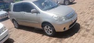 Toyota Raum 2005 Silver