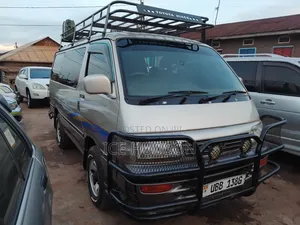 Toyota HiAce 2000
