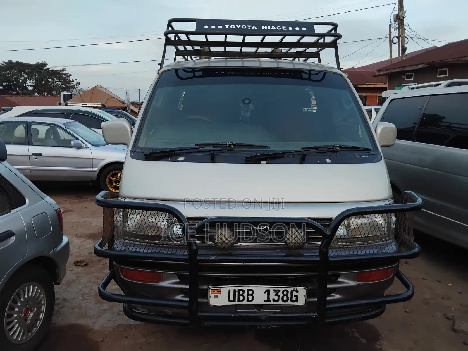 Toyota HiAce 2000