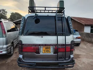 Toyota HiAce 2000