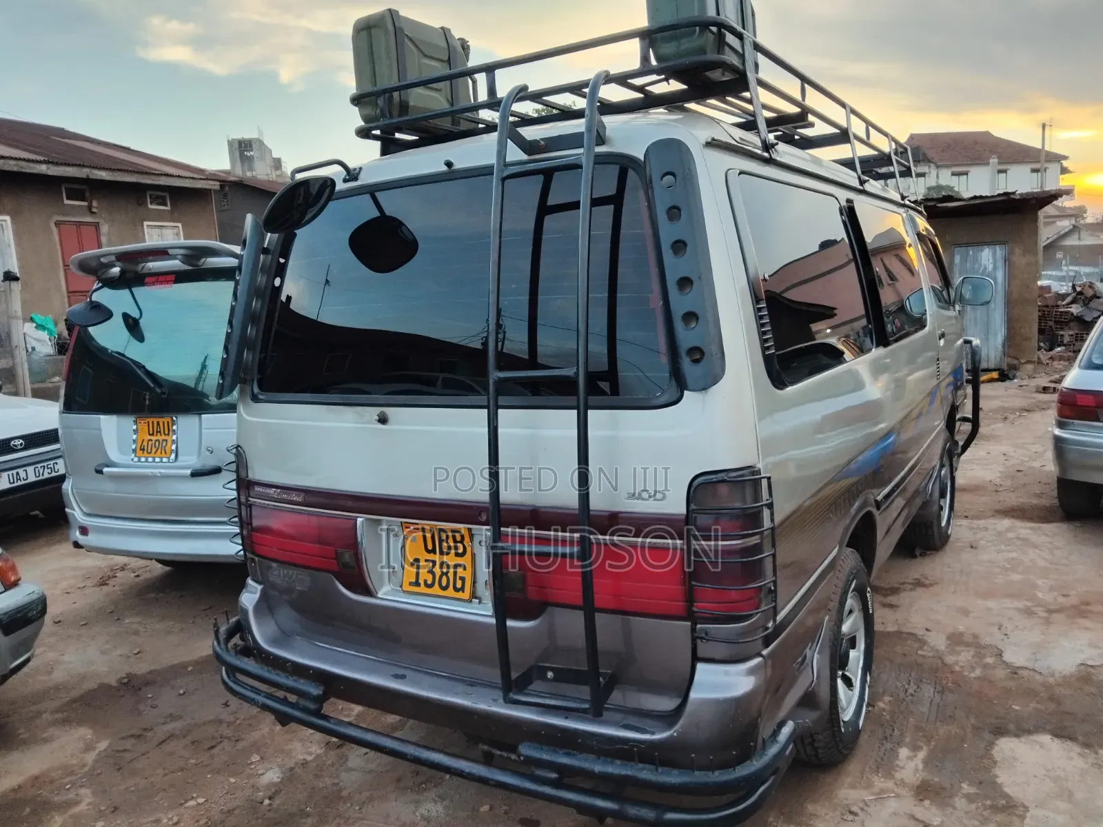 Toyota HiAce 2000