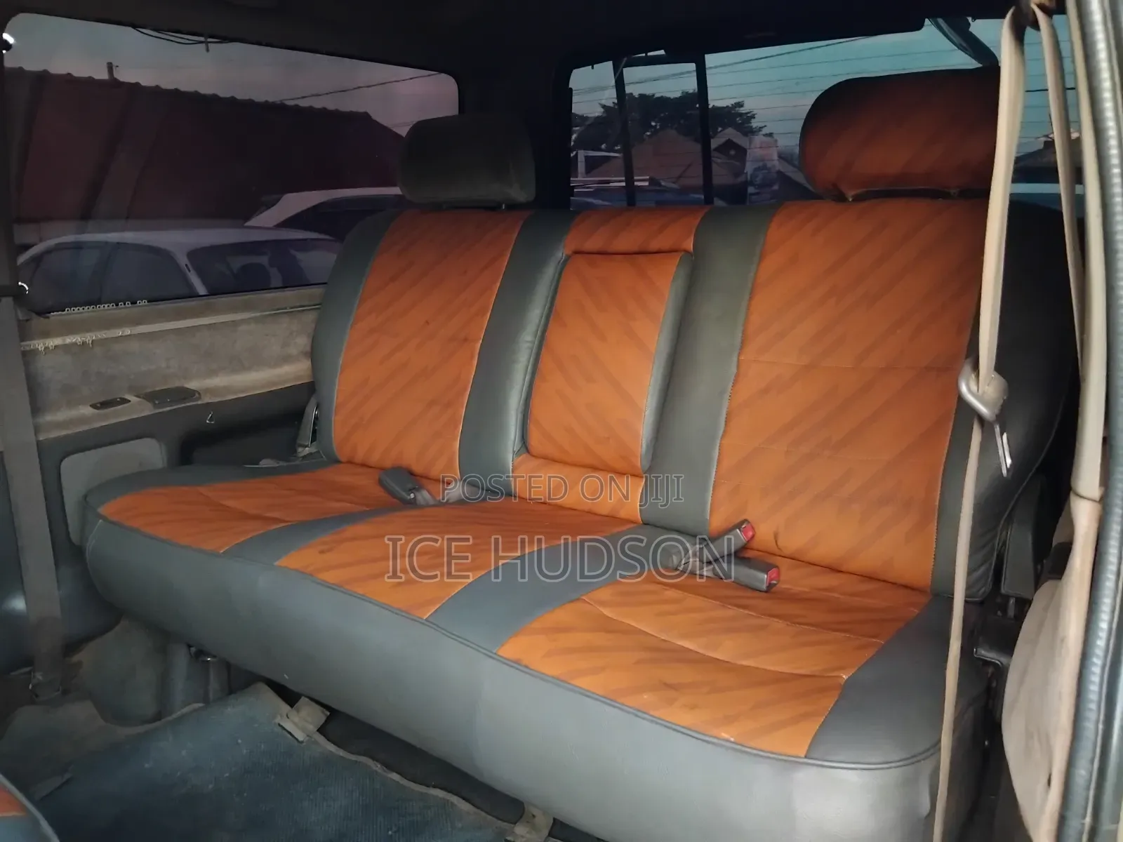 Toyota HiAce 2000
