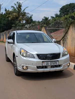 Subaru Outback 2014 White