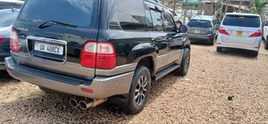 Toyota Land Cruiser Cygnus 4.7 2004 Black