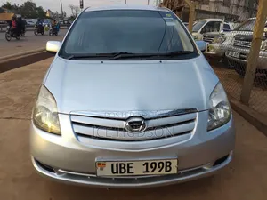 Toyota Passo 2005