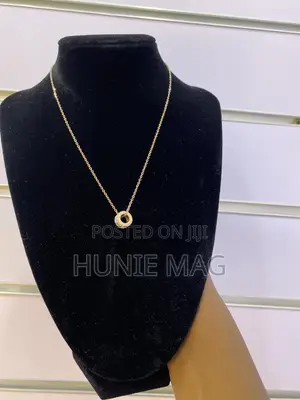 Hunie Maison Timeless Elegance.