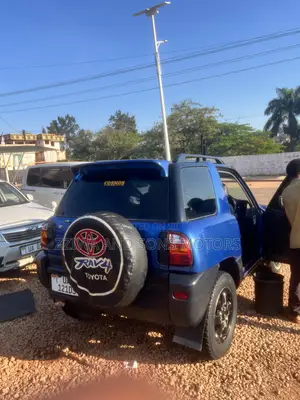 Toyota RAV4 Aero Sport 2002 Blue