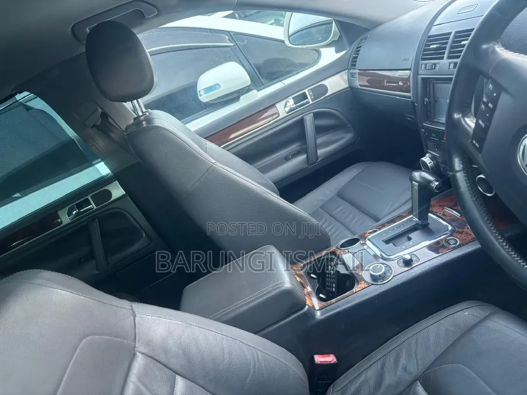 Volkswagen Touareg 2009 White