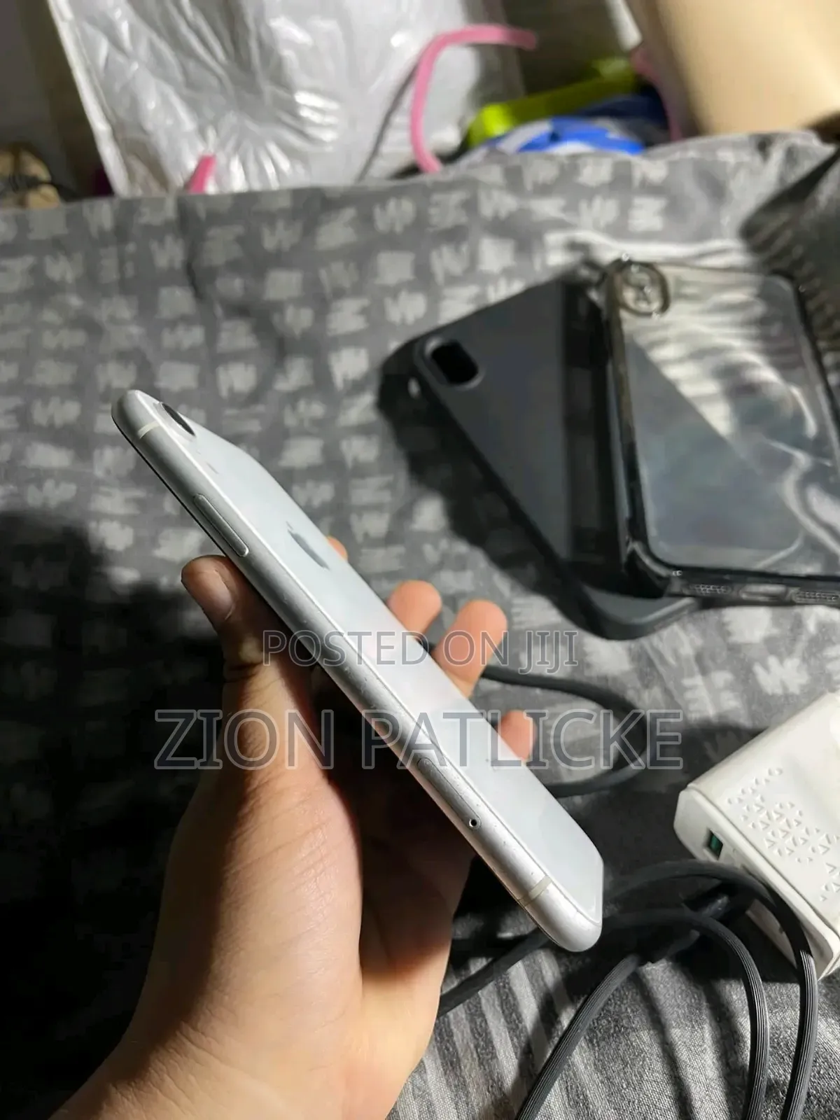 Apple iPhone XR 256 GB White