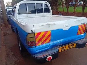 Mitsubishi L200 Club Cab 2.5 TD 2002 White